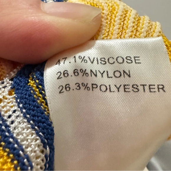 Striped Yellow and Blue Knit vacation set size S-M - Picture 9 of 10